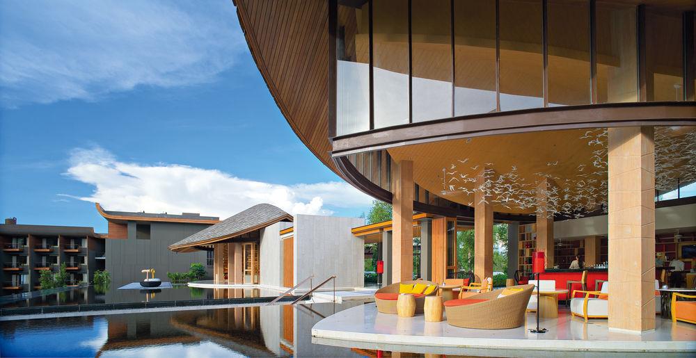 Renaissance & Resort