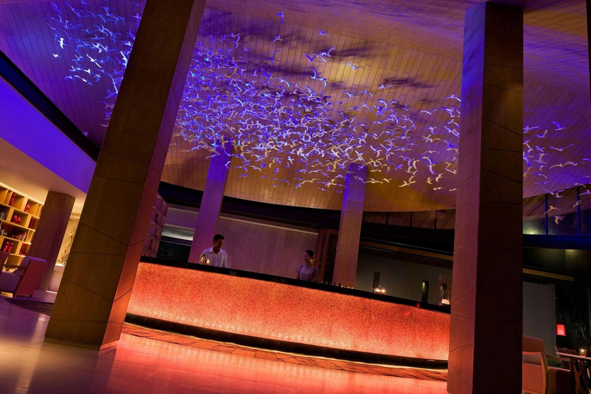 Renaissance & Resort 5*